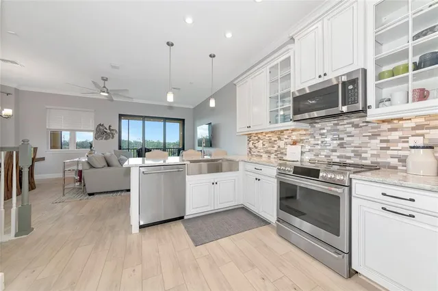 $769,000 | 5561 Cannes Circle, Sarasota, FL 34231