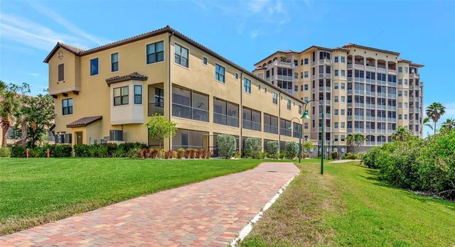 $769,000 | 5561 Cannes Circle, Sarasota, FL 34231