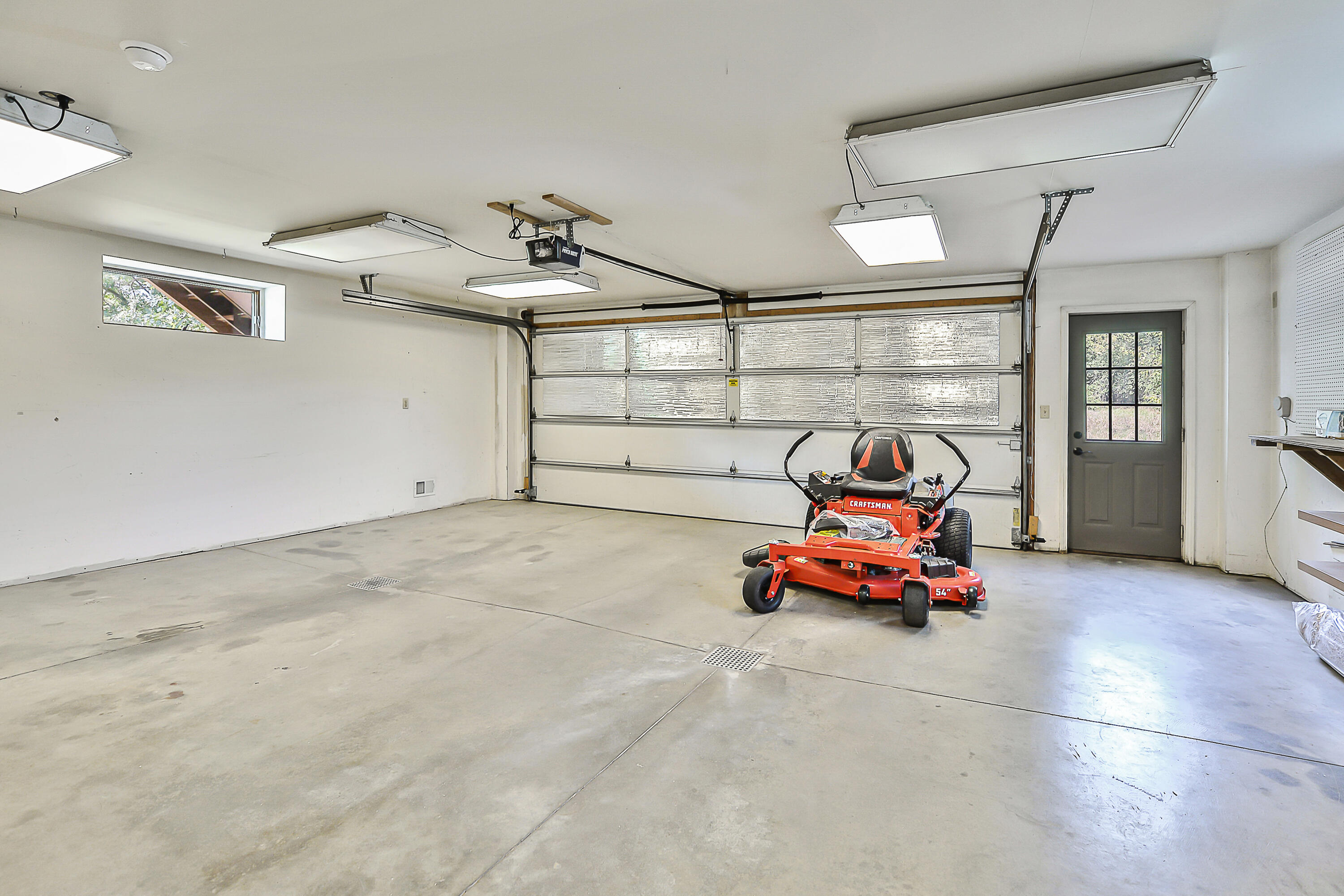 9255 Grossman Road Manchester, MI 48158 - Photo 39 of 56 Att Garage