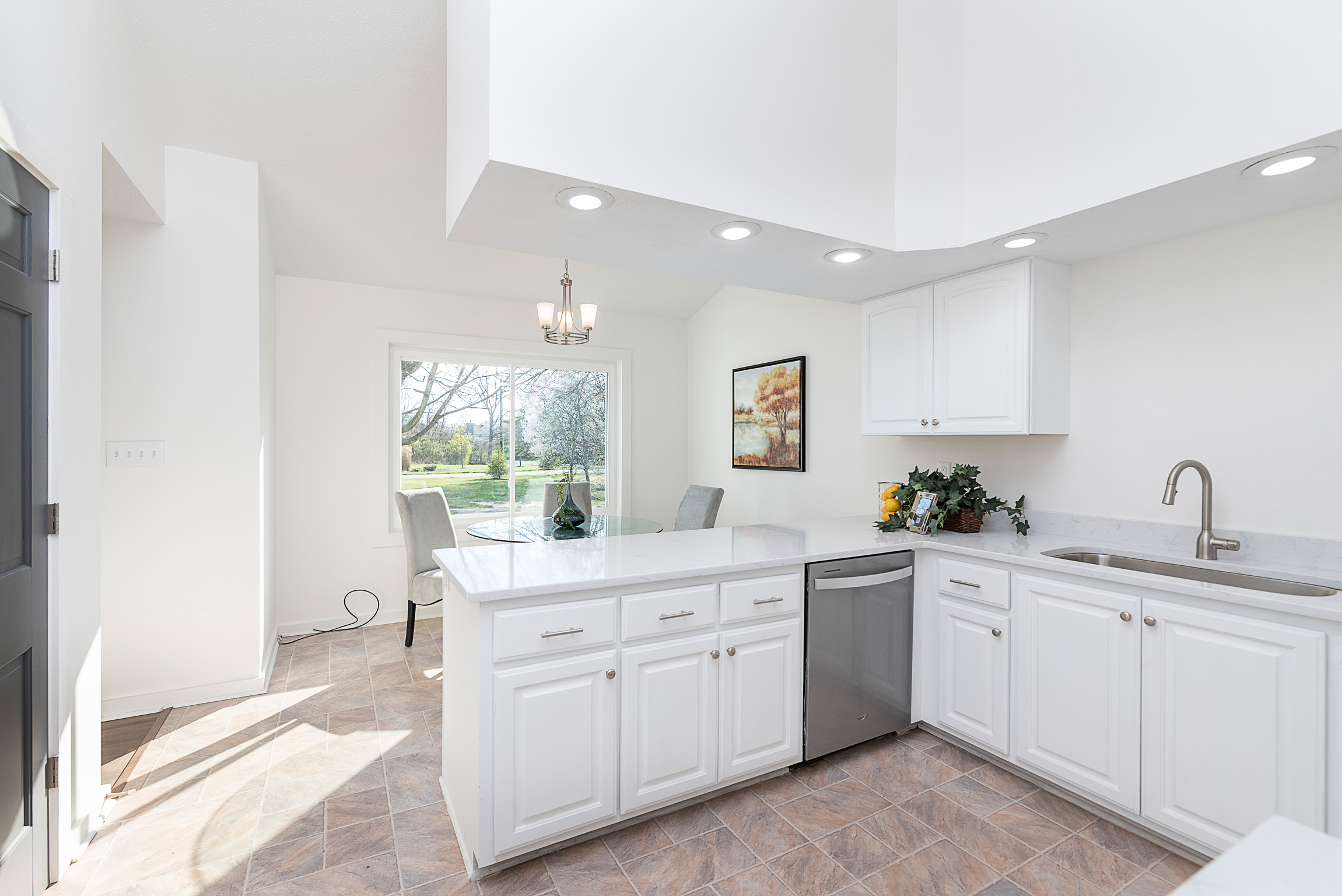 8879 Sargent Road Indianapolis, IN 46256 - Photo 14 of 35 Gallery Image 14