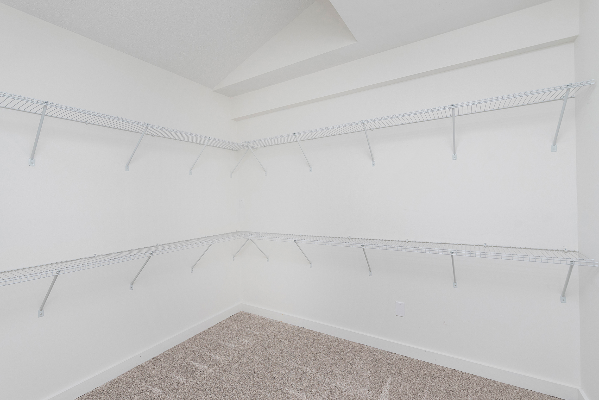 8879 Sargent Road Indianapolis, IN 46256 - Photo 26 of 35 Gallery Image 26