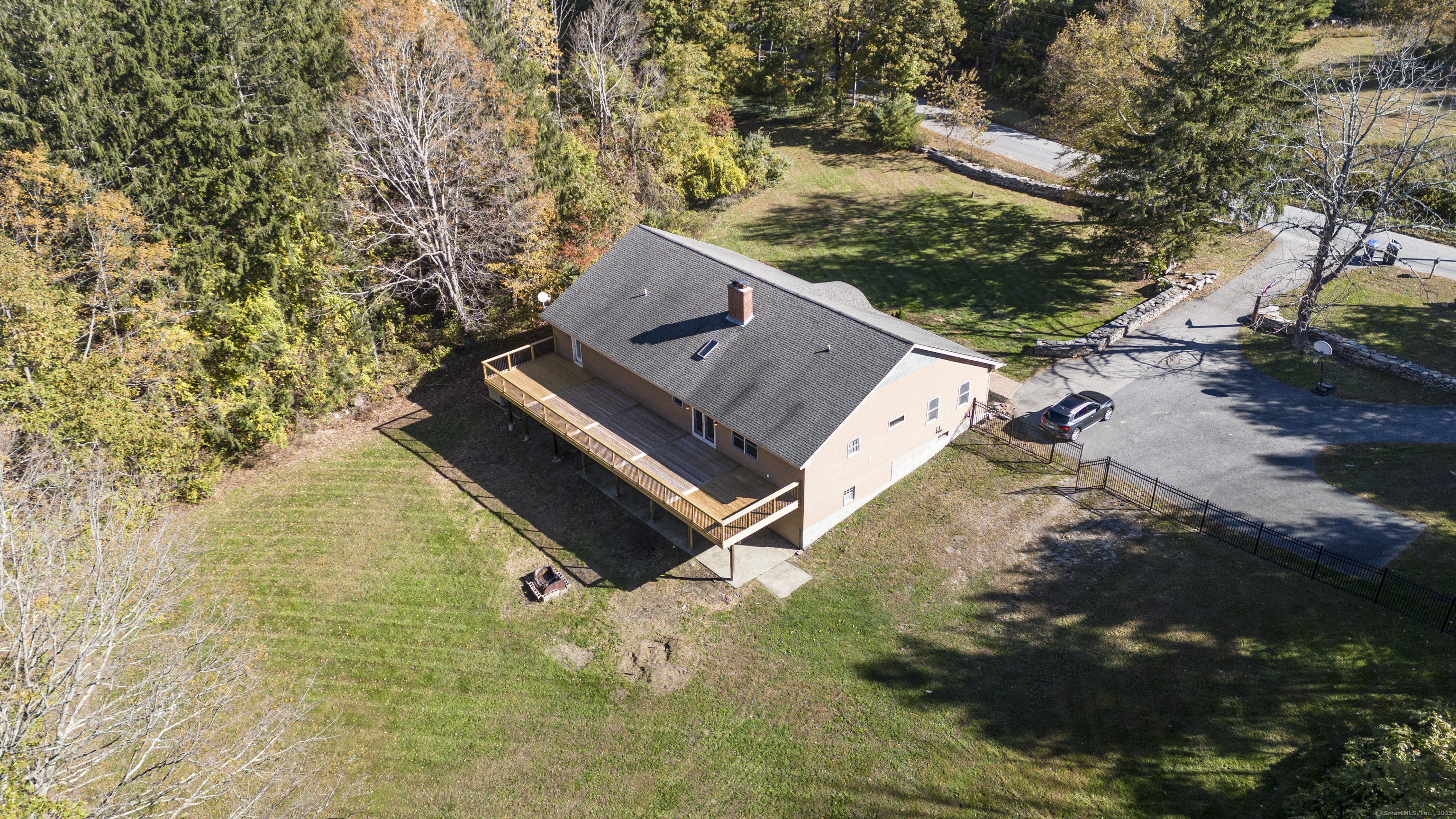 679 Bailey Hill Road Killingly, CT 06241 - Photo 4 of 39 a view of a yard with plants