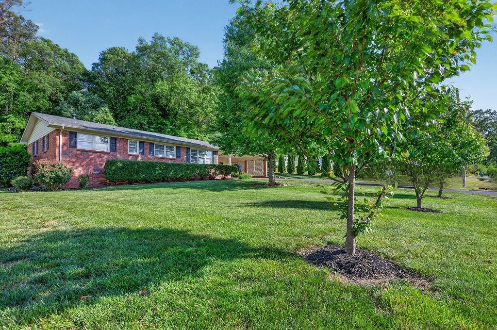 134 Thelma Road Southwest Calhoun, GA 30701 - Photo 2 of 44