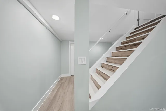 a view of entryway and hall