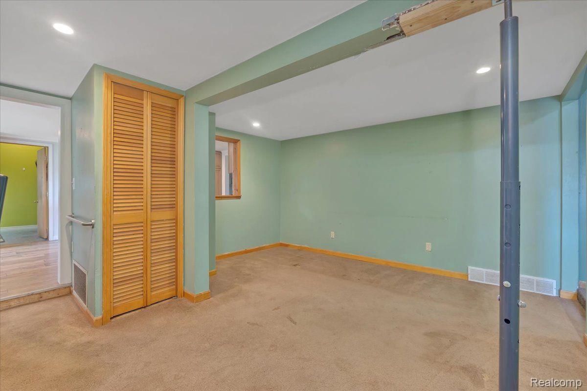 3003 Longview Avenue Rochester, MI 48307 - Photo 19 of 29