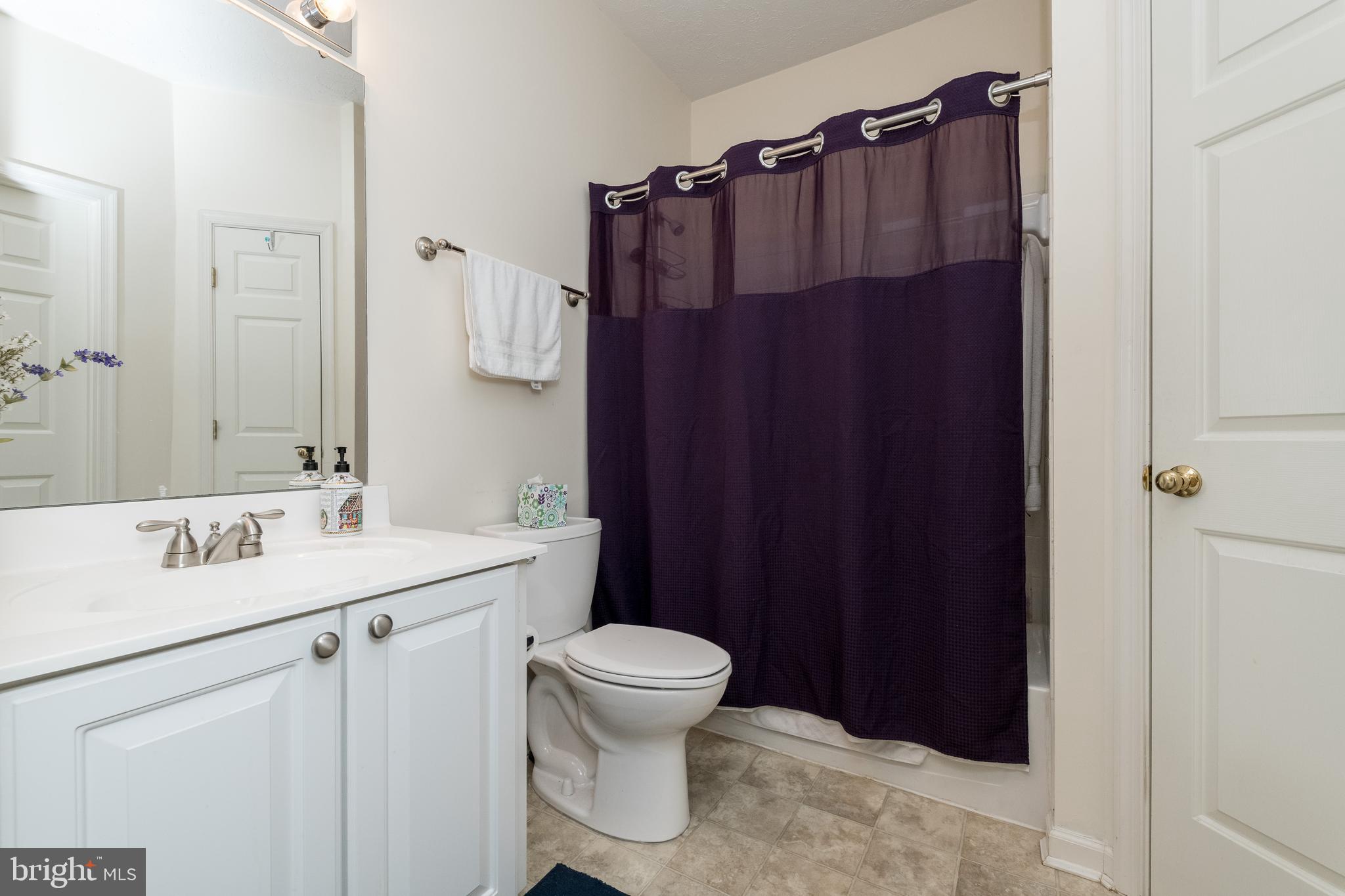 5436 Glenthorne Court, Unit 5436 Rosedale, MD 21237 - Photo 23 of 27 Large second full bath