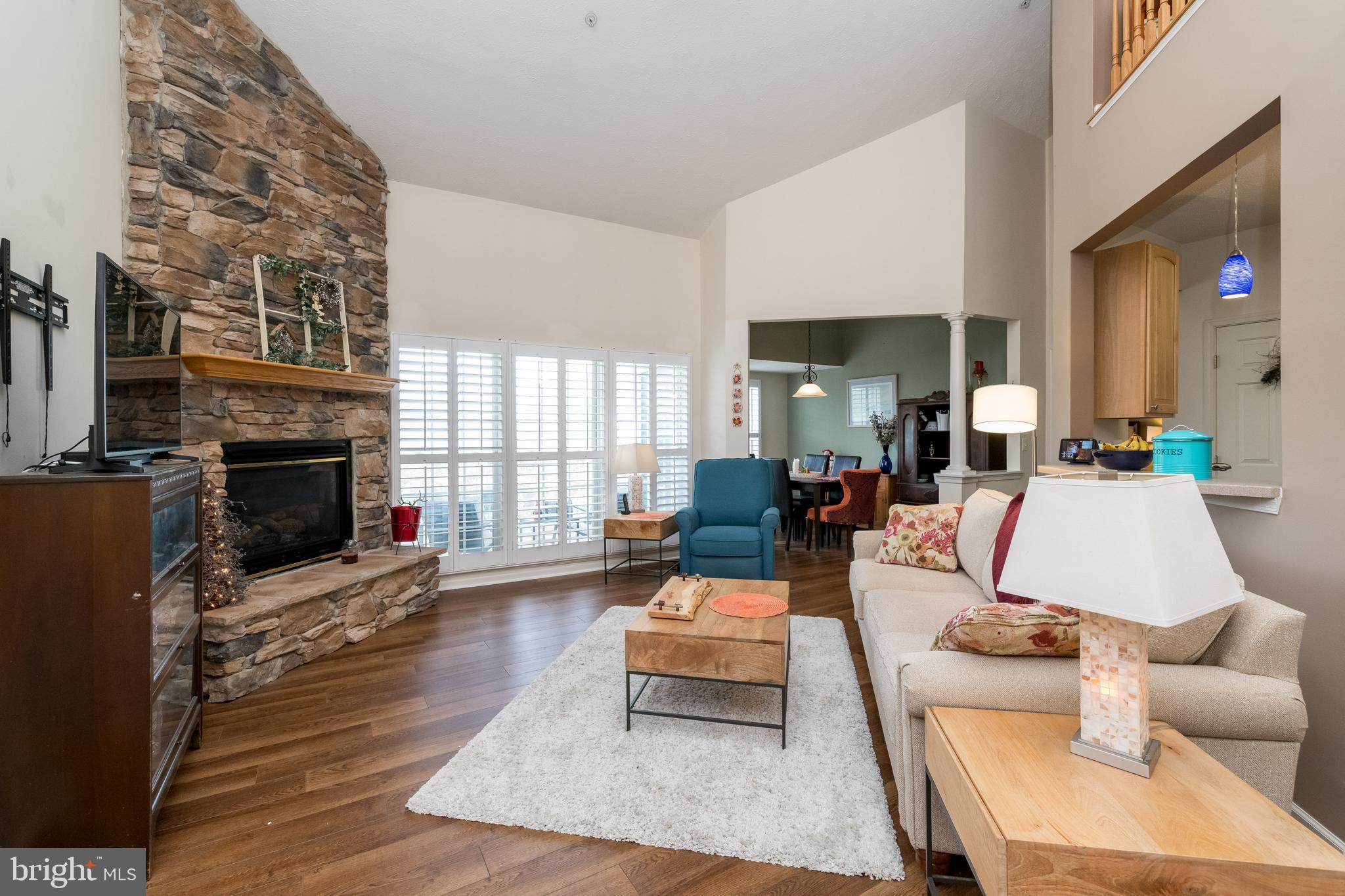 5436 Glenthorne Court, Unit 5436 Rosedale, MD 21237 - Photo 6 of 27 High ceilings add to spacious feel