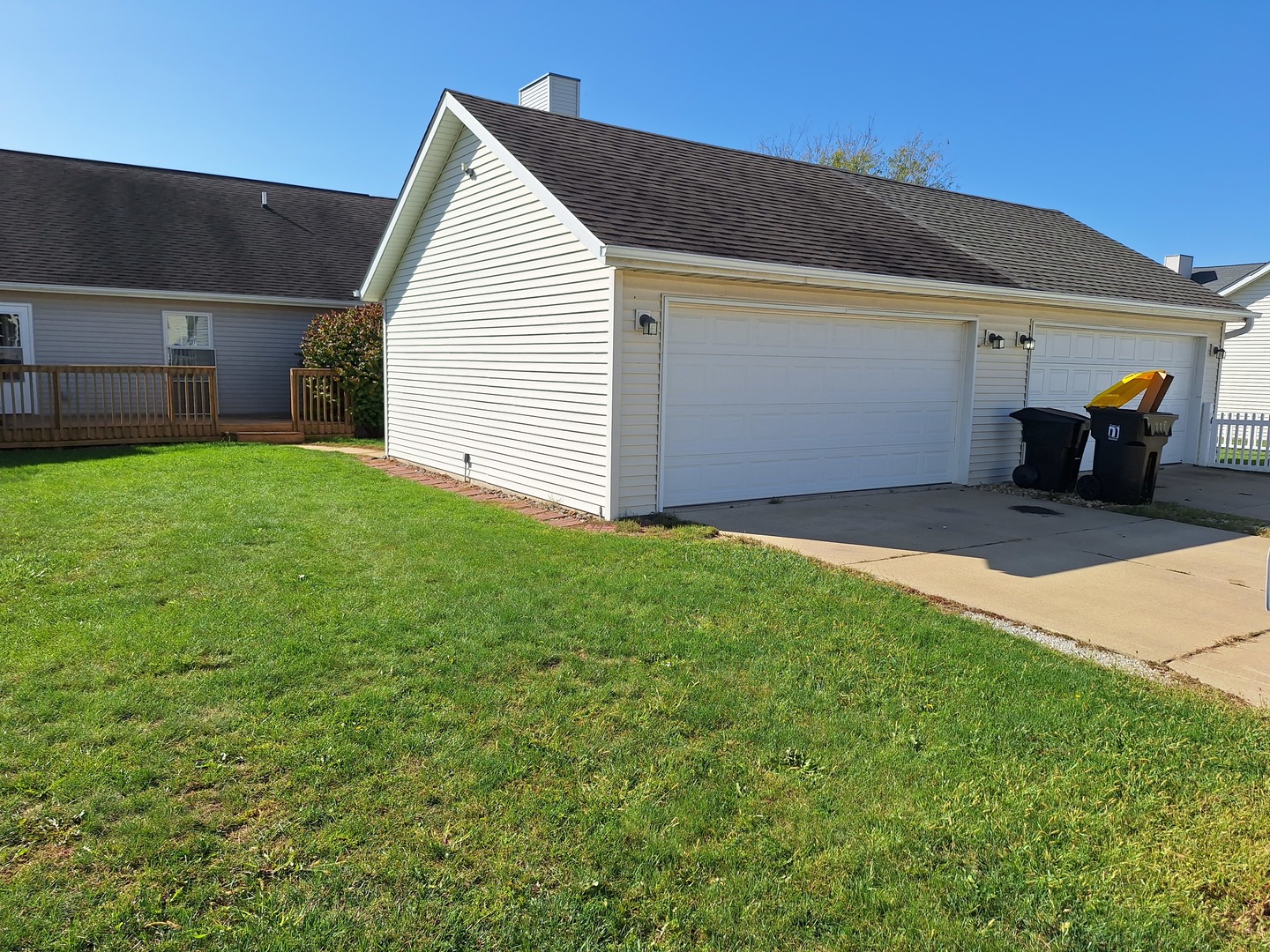 1104 Whitaker Street Normal, IL 61761 - Photo 17 of 19 a view of a house with backyard and porch