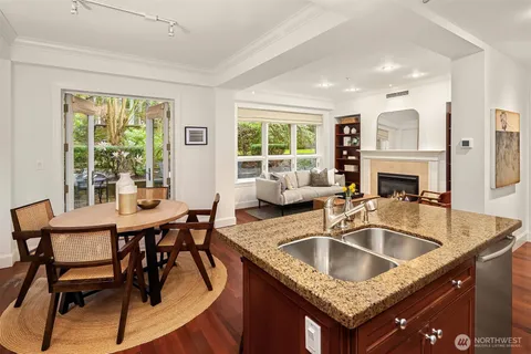 $1,100,000 | 726 Boylston Avenue East, Unit 5, Seattle, WA 98102