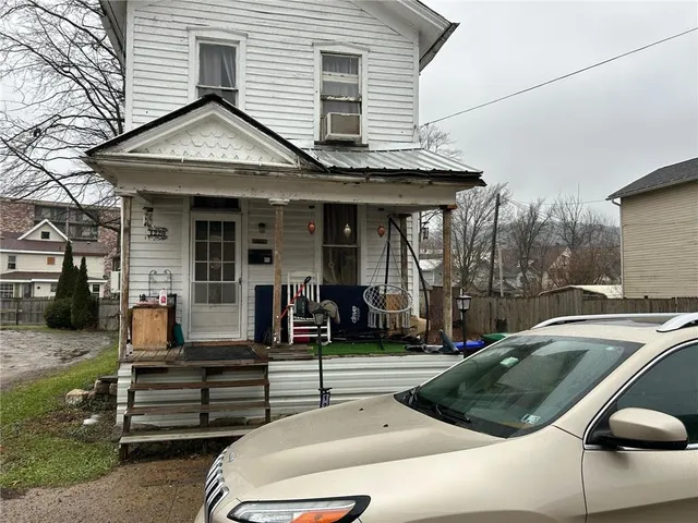 $34,900 | 1220 Railroad Street, Franklin, PA 16323