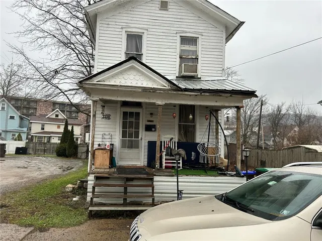 $28,900 | 1220 Railroad Street, Franklin, PA 16323