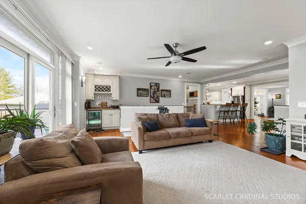 $849,900 | 550 Edson Avenue, Lombard, IL 60148