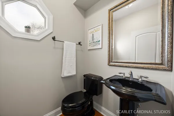 $849,900 | 550 Edson Avenue, Lombard, IL 60148
