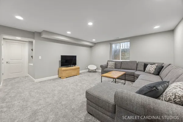 $849,900 | 550 Edson Avenue, Lombard, IL 60148