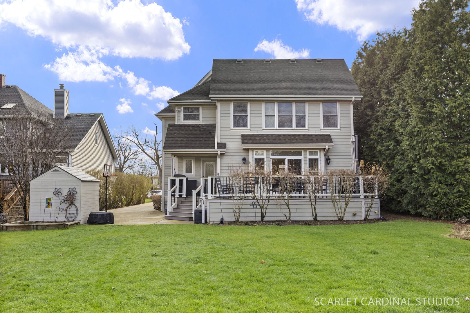 550 Edson Avenue Lombard, IL 60148 - Photo 32 of 32 a front view of a house with garden