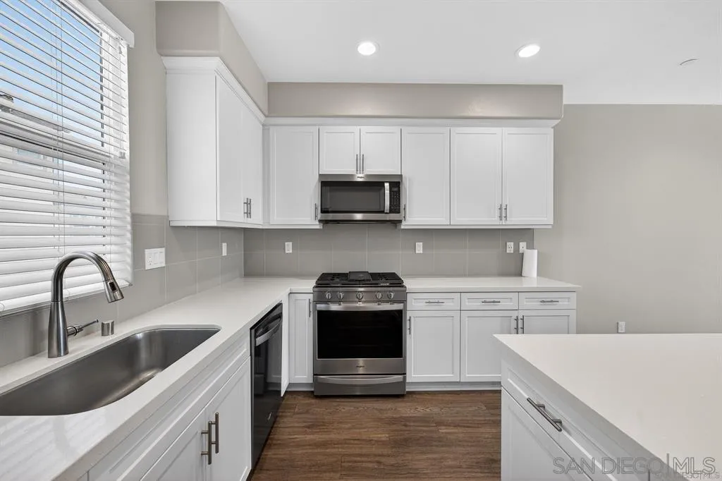 4321 Star Path Way Oceanside, CA 92056 - Photo 12 of 53