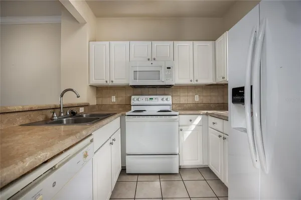 $146,500 | 4872 Northwest 42nd Road, Unit 105, Gainesville, FL 32606