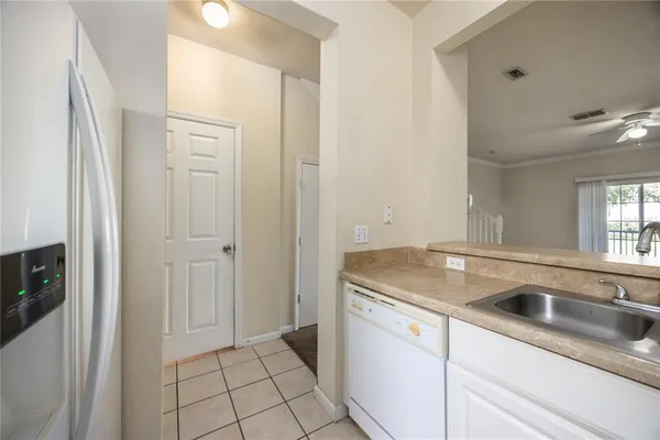 $146,500 | 4872 Northwest 42nd Road, Unit 105, Gainesville, FL 32606