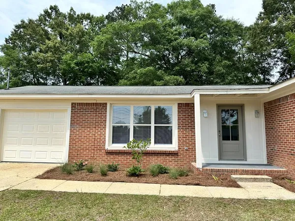 $1,350 | 2202 Provincial Street, Dothan, AL 36303