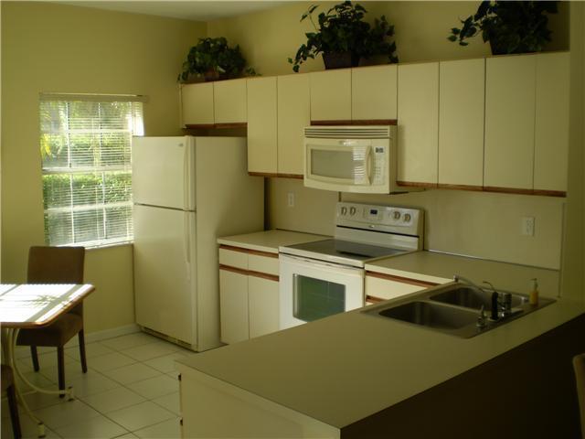 6649 Via Regina, Unit 6649 Boca Raton, FL 33433 - Photo 2 of 5 6649-B