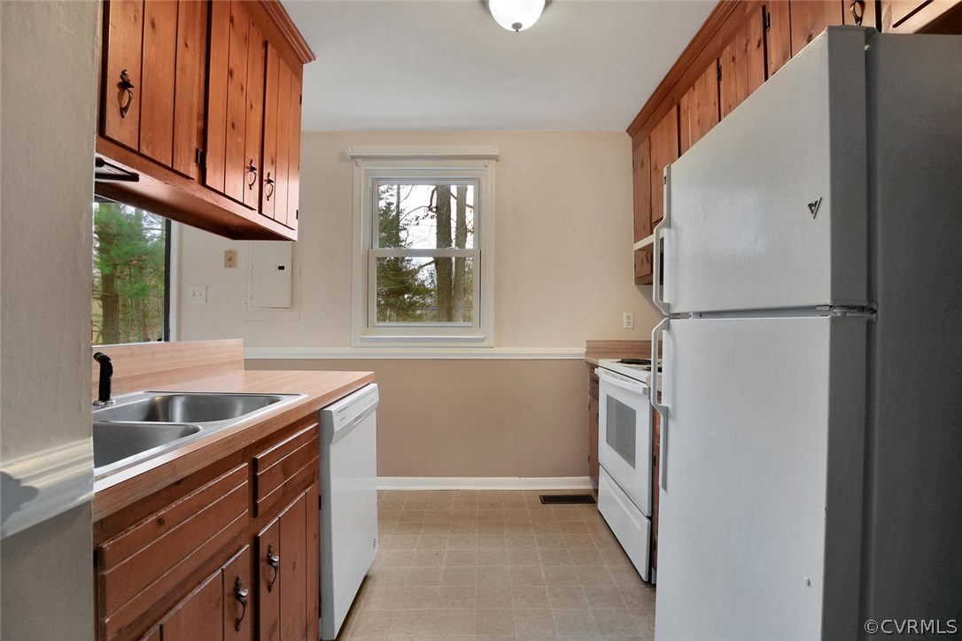 12315 Duck River Road Midlothian, VA 23112 - Photo 14 of 26 Gallery Image 14