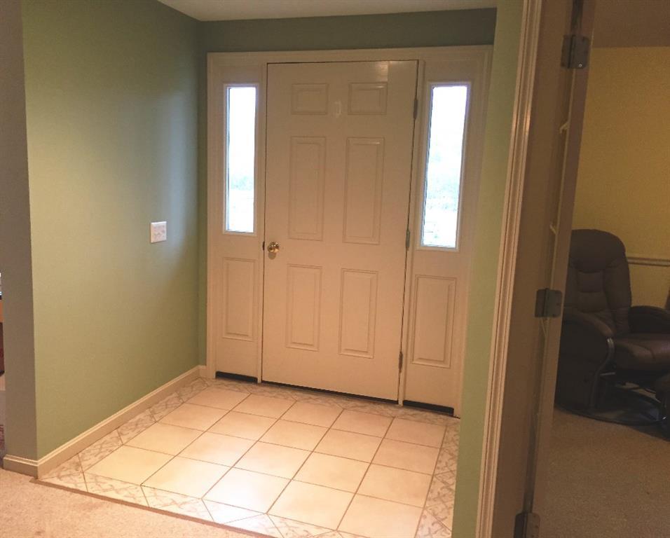 170 Kelleytown Road Bernard, ME 04612 - Photo 10 of 33 Entrance foyer