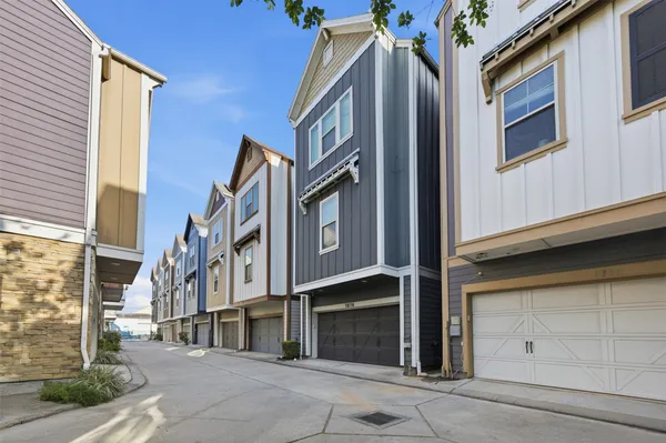 $2,450 | 1816 Dennis Street, Houston, TX 77004