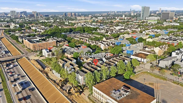 $2,450 | 1816 Dennis Street, Houston, TX 77004