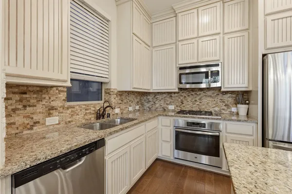 $2,450 | 1816 Dennis Street, Houston, TX 77004