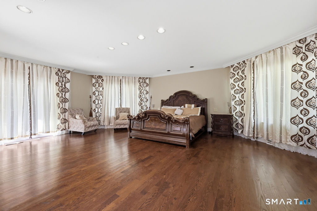 54 Kenmore Road Bloomfield, CT 06002 - Photo 12 of 40