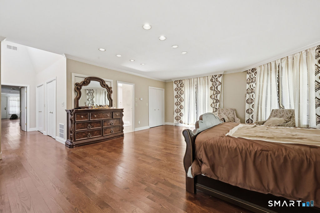 54 Kenmore Road Bloomfield, CT 06002 - Photo 14 of 40