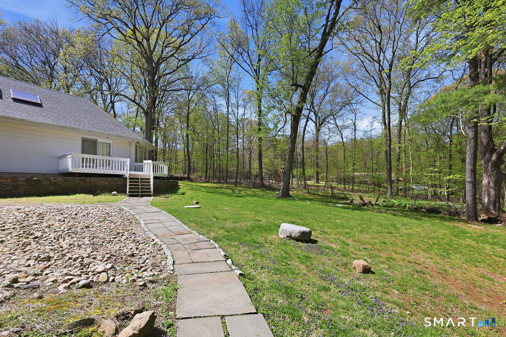 54 Kenmore Road Bloomfield, CT 06002 - Photo 36 of 40