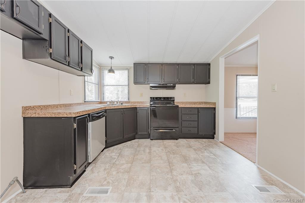 3995 Biggers Road Clover, SC 29710 - Photo 11 of 24