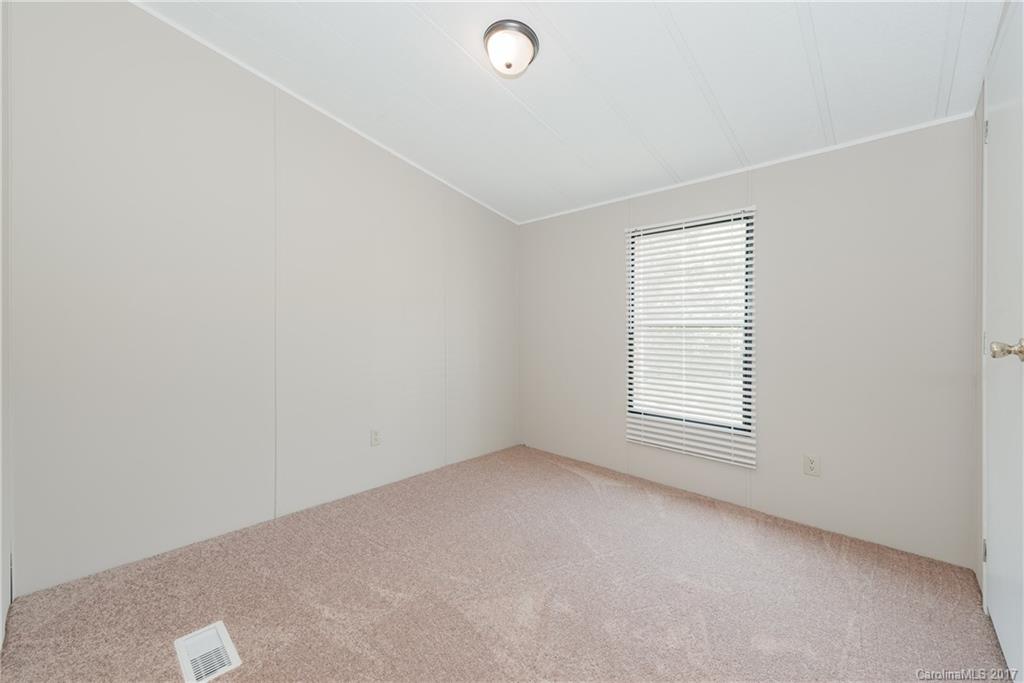 3995 Biggers Road Clover, SC 29710 - Photo 17 of 24