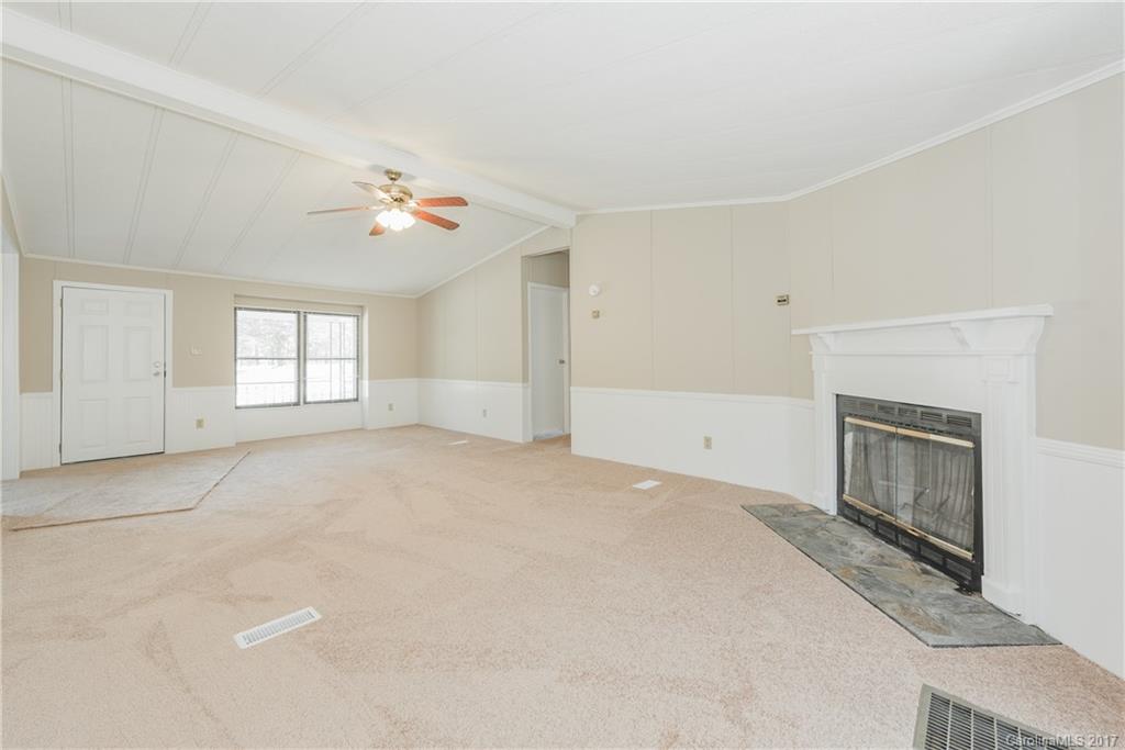 3995 Biggers Road Clover, SC 29710 - Photo 6 of 24