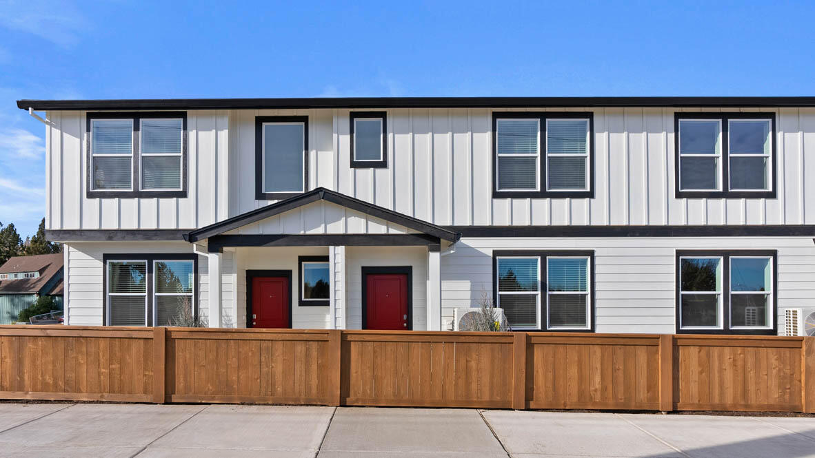 001 Exterior Lot 11