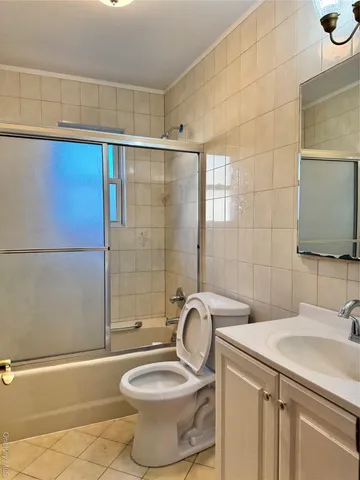 $860,000 | 259-07 147th Road | Rosedale