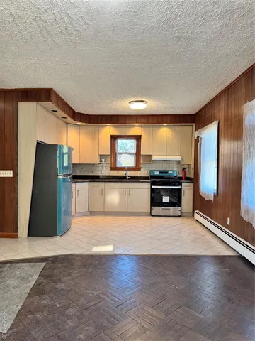 $860,000 | 259-07 147th Road | Rosedale