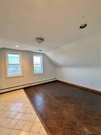 $799,900 | 259-07 147th Road | Rosedale