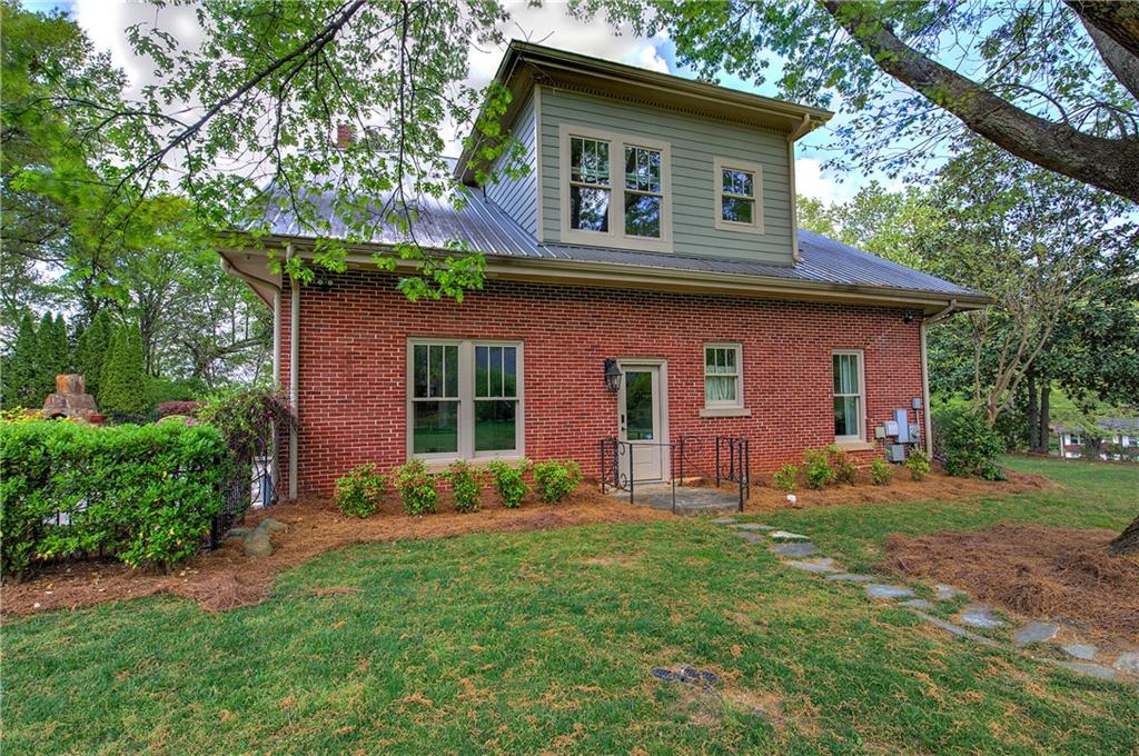421 Boulevard Heights Calhoun, GA 30701 - Photo 16 of 96