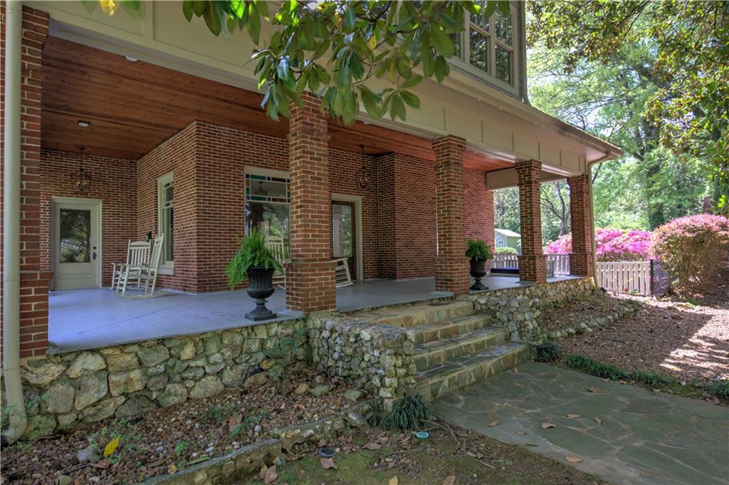 421 Boulevard Heights Calhoun, GA 30701 - Photo 4 of 96