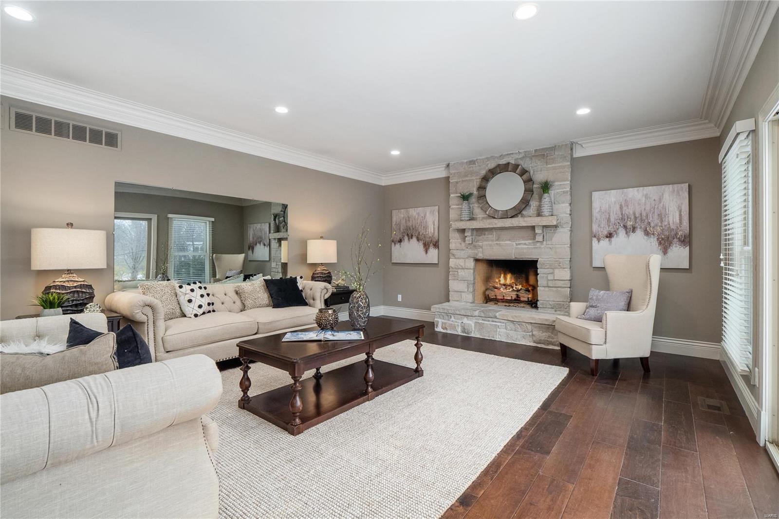 11331 Clayton Road St. Louis, MO 63131 - Photo 6 of 14 Gallery Image 6