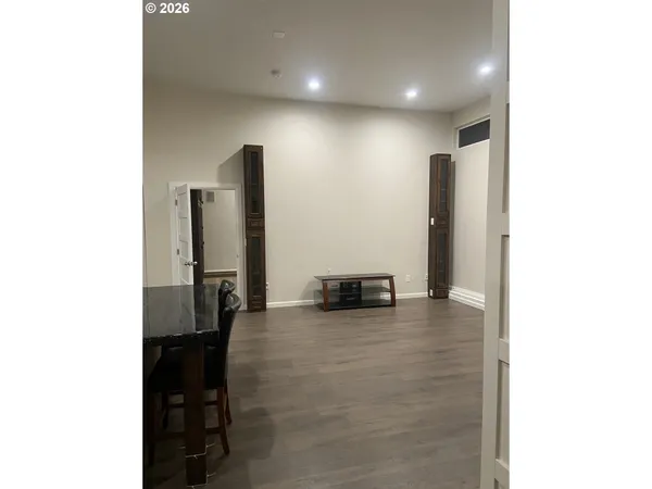 $800,000 | 144 Southeast 85th Avenue, Portland, OR 97216