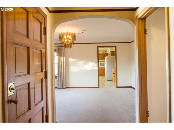 $800,000 | 144 Southeast 85th Avenue, Portland, OR 97216