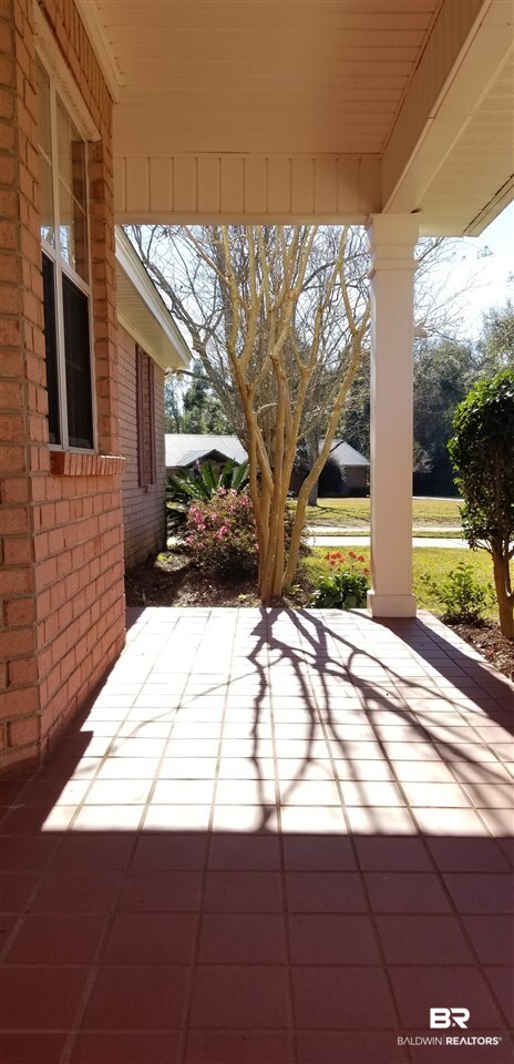 20086 Pecan Trace Fairhope, AL 36532 - Photo 4 of 44 Front porch