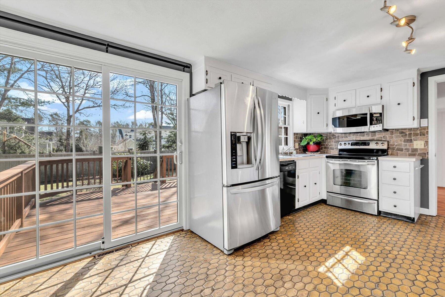 26 Rainbow Lane Mashpee, MA 02649 - Photo 8 of 44 05-IMGP6994