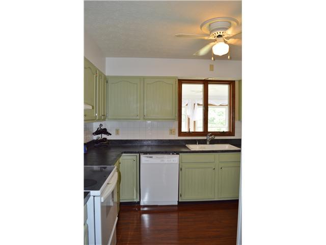 1910 Blue Jay Road Heath, OH 43056 - Photo 5 of 22 Gallery Image 5