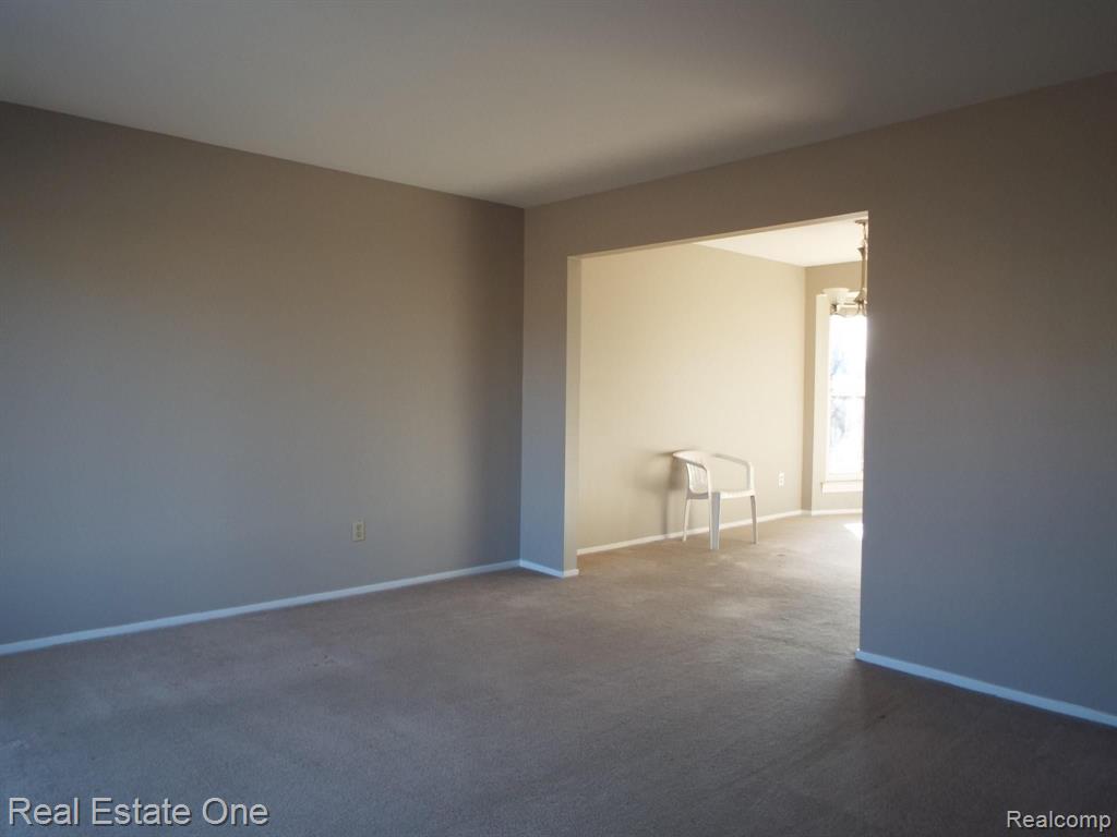 44937 Lemont Road Canton, MI 48187 - Photo 5 of 43