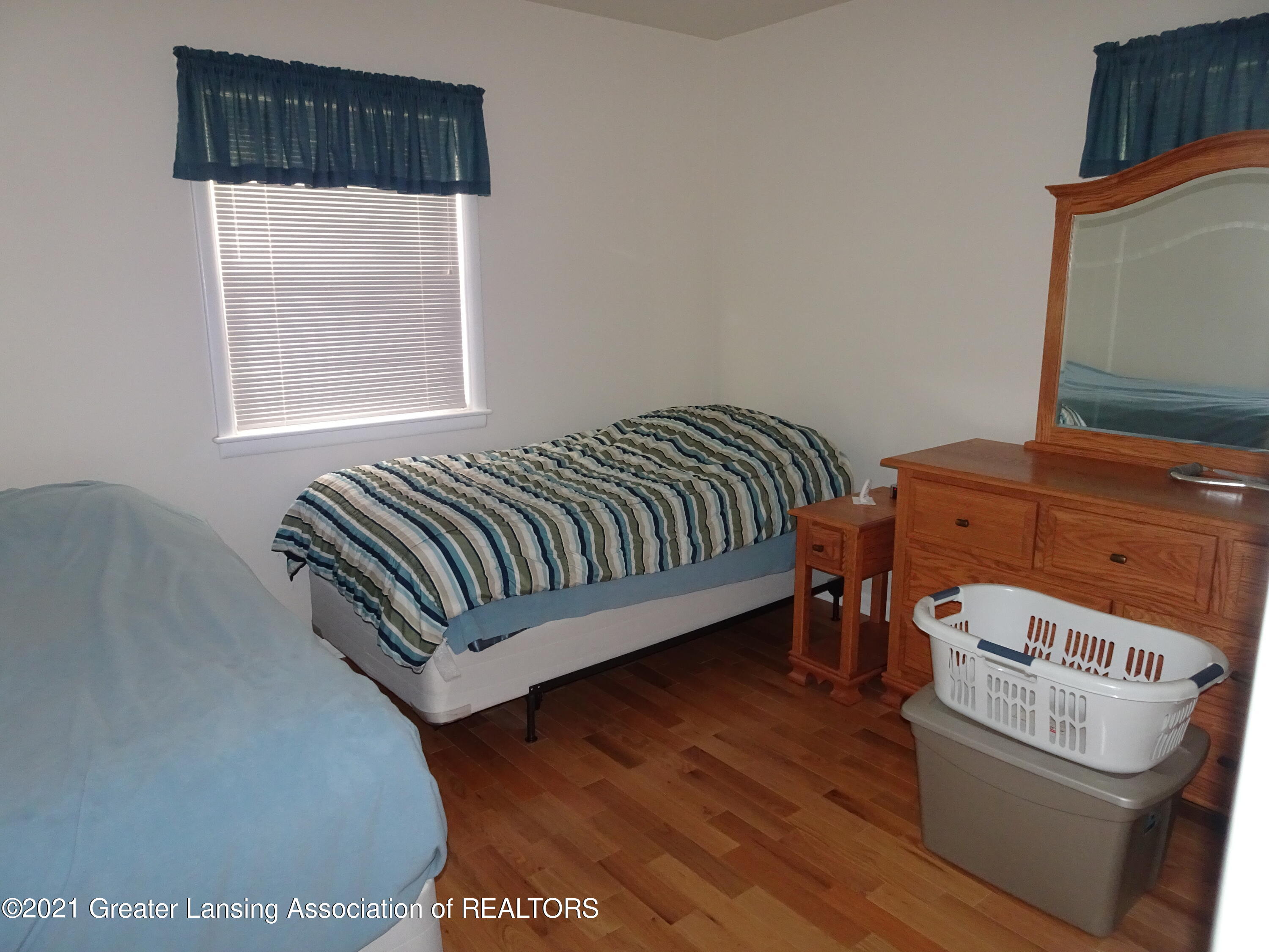 906 Dunlap Street Lansing, MI 48910 - Photo 7 of 18 DSC01603