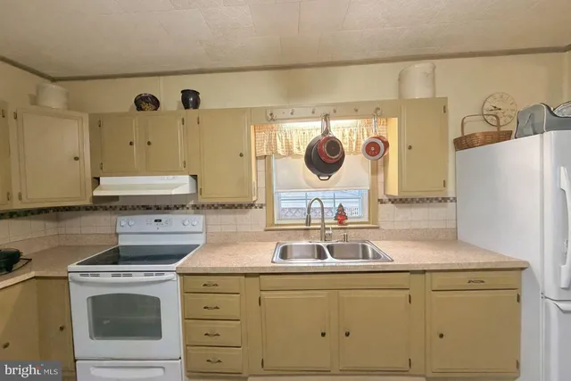 $160,000 | 125 Meadow Street, Rockhill Furnace, PA 17249